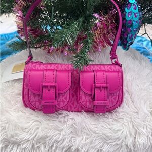 Michael Kors NWT Pink Zoe convertible pouch Etta